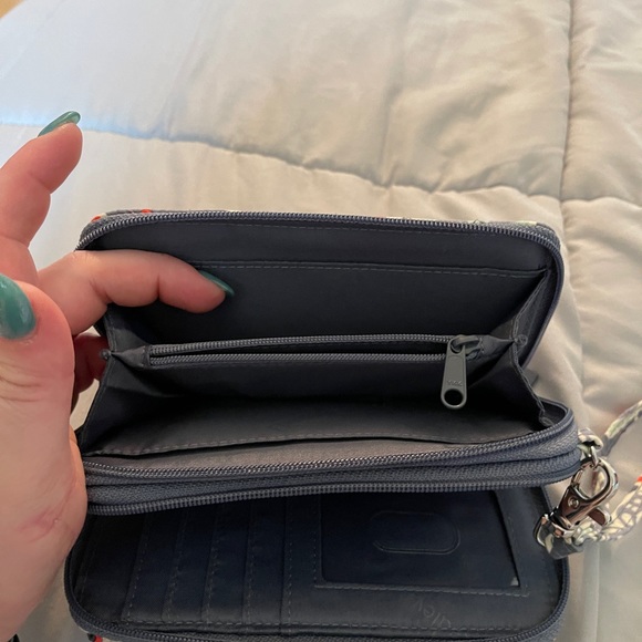 Vera Bradley wallet - Picture 4 of 5